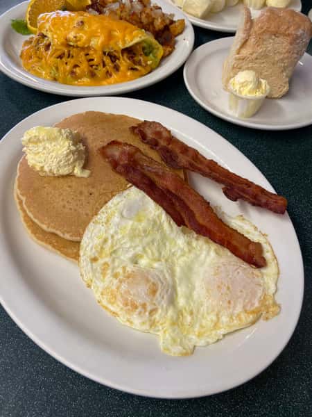 2 Dollar Pancakes, 2 Bacon & 1 Eggs