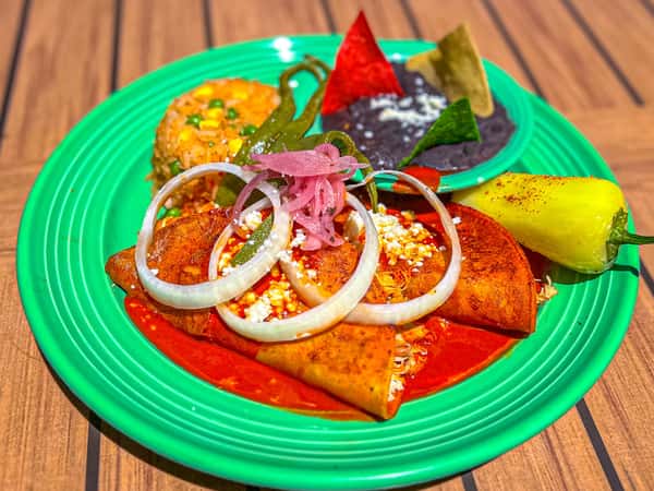 Seafood Enchiladas Mineras is our third special for this week! 🇲🇽

Two corn tortillas dipped in guajillo chile sauce, filled with salmon, shrimp, crab, and queso fresco. Topped with avocado and crème fraîche. Served with Mexican rice and black beans.

#mexicanfood #tacos #food #foodie #mexico #mexican #comidamexicana #instafood #delicious #foodstagram #foodphotography #yummy #tacotuesday #taco #guacamole #nachos #foodlover #burritos #burrito #dinner #mexicanrestaurant #foodblogger #margaritas #instagood #comida #mexicancuisine #tequila @playhousevillage @mr_pasadena