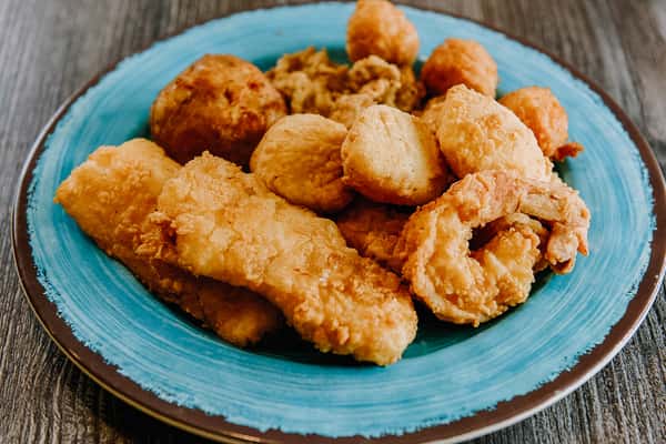 Fried Seafood Platter Food The Foxy Fish