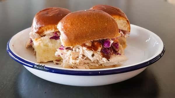 Pulled Chicken Sliders