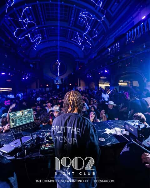 A special guest @dr.mcdaniels a packed room, and the kind of Friday we like.

📸: @nb_capturedit & @jwalkwassup