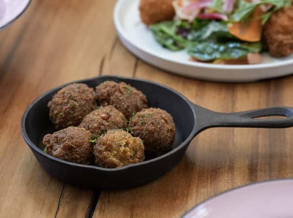 HUSH PUPPIES