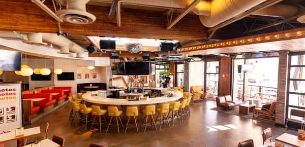 main bar