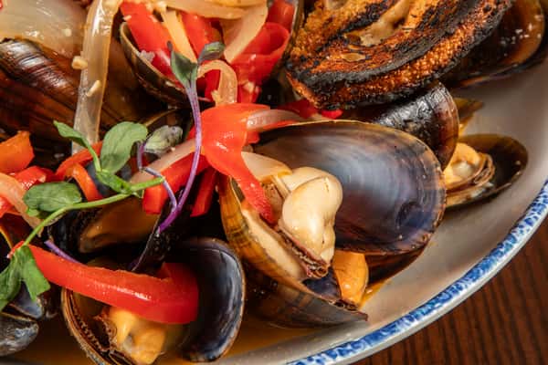 Steamed Mussels