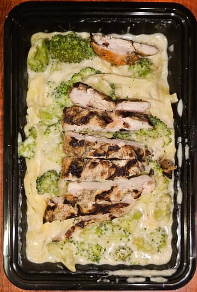 Chicken & Broccoli Alfredo