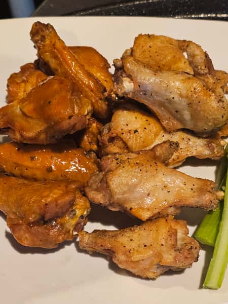 $1 Wings