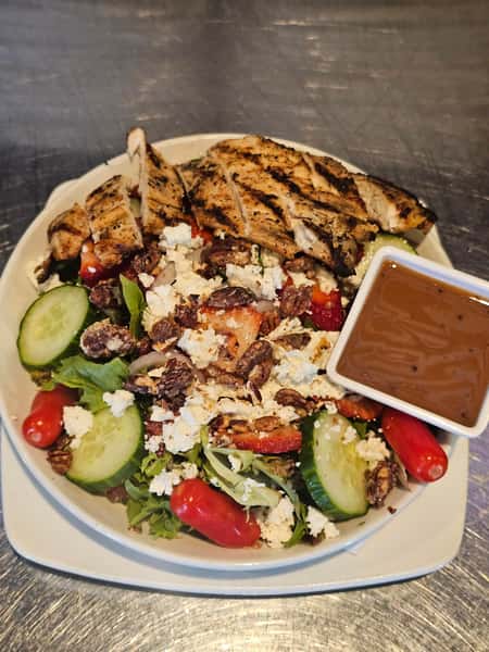 Strawberry Chicken Salad w. Candied Pecans