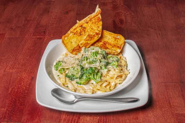 Pasta Alfredo with Broccoli