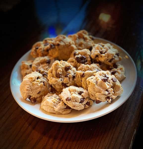 Kim's Warm Chocolate Chip Cookies