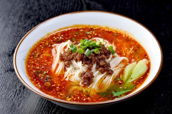 Spicy Pork Rice Noodle Soup 香辣猪肉米线