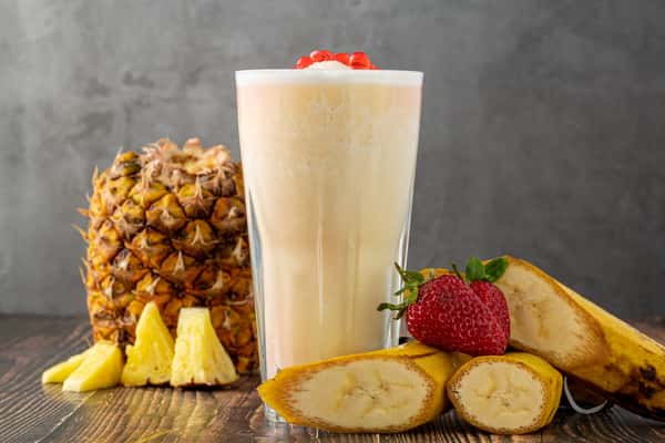 Pineapple Banana & Strawberry Smoothie 菠萝香蕉奶昔