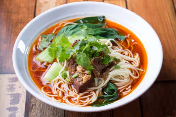 Spicy Beef Rice Noodle Soup 小锅辣牛腩米线