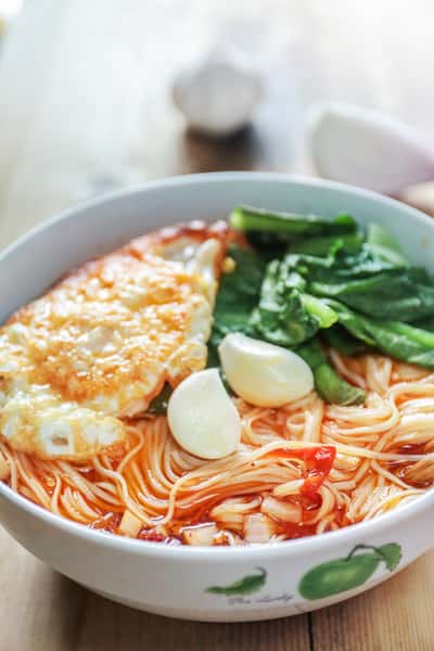 Fried Egg Noodle Soup 华兴煎蛋面