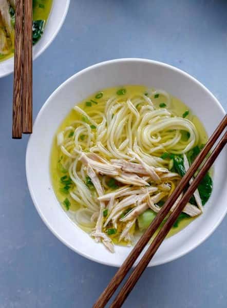 Chicken Broth Noodle Soup 鸡丝汤面
