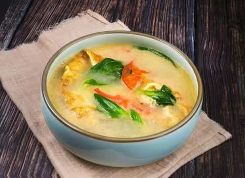 Fried Egg with Tomato Soup 番茄煎蛋汤