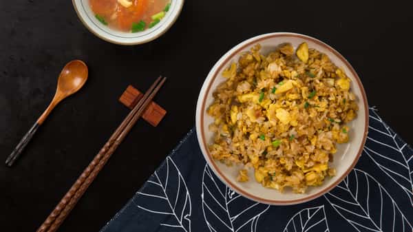 Special Fried Rice with Chicken and Dried Bean Sprout 鸡米芽菜炒饭