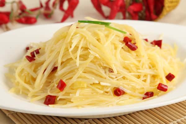 Spicy Shredded Potatoes 炝炒土豆丝