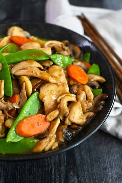 口蘑肉片 Moo Goo Gai Pan