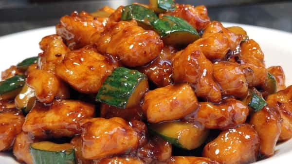 酱爆鸡丁 Chicken with Bean Sauce
