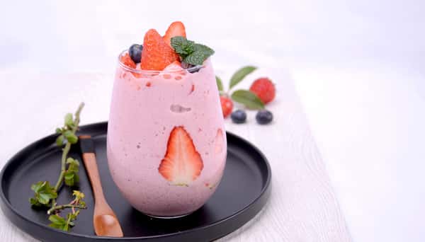 Strawberry Smoothie 草莓奶昔