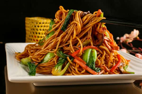 Shanghai Veggie Lo Mein 上海粗炒