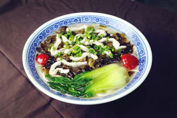 Pickle Vegetable with Pork Slices Noodle Soup 酸菜肉丝面
