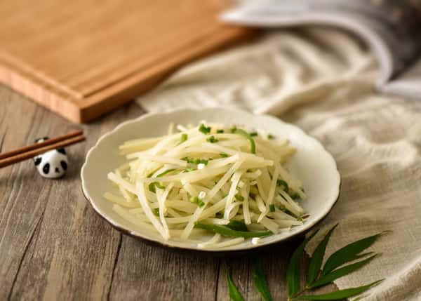 Shredded Potatoes in Sour Sauce 醋溜土豆丝