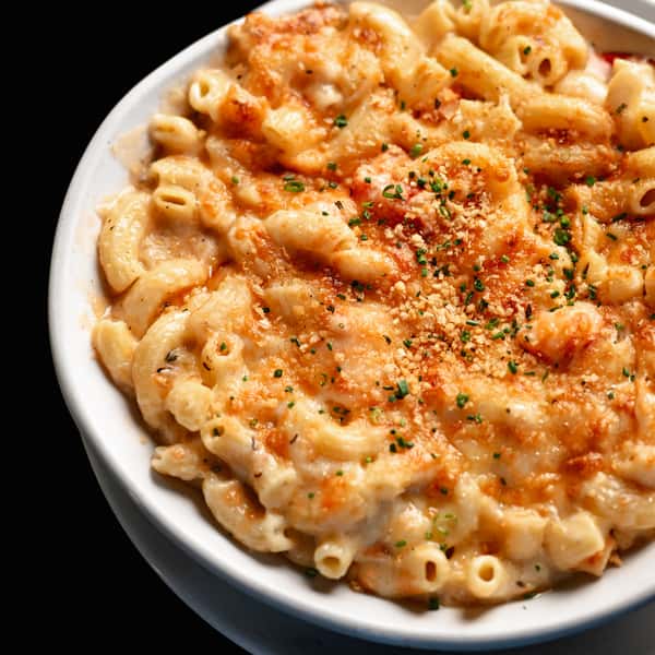 Creamy Herbed Breadcrumb Mac & Cheese