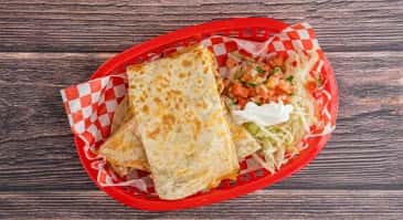Pollo / Chicken Quesadilla