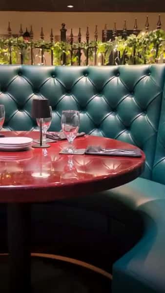 ⨠Feast your eyes on more than just our steaks! āØ
Step into Steak Street and experience our stunning, custom-designed dining room furnishings. These elegantly crafted pieces transform our space into a warm, inviting escape that's stylish and comfortable. šŖš·
š
Book your reservation today and see the magic for yourself! š½ļø
#SteakStreet #CustomDesign #DiningRoomReveal #HPMkt #HighPoint