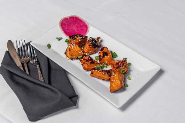Honey Sesame Ginger Salmon Bites