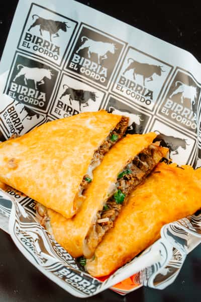 Quesadilla w/ Carne