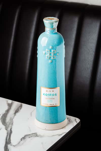 Komos Tequila Extra Anejo