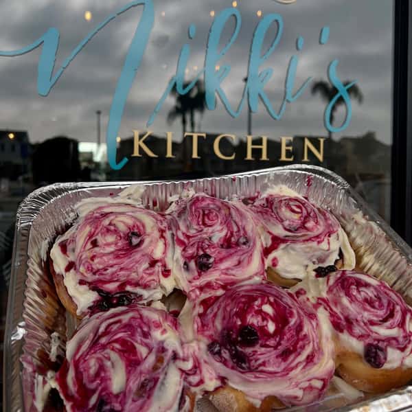 🍋🫐 Say Hello to Summer in Every Bite! 🫐🍋

Introducing our Lemon Blueberry Rolls – soft, fluffy, and bursting with tangy lemon zest and juicy blueberries, all swirled into a golden roll and topped with a sweet citrus glaze. ☀️💛

Freshly baked and ready to steal the spotlight. Limited batch – get ‘em while they’re hot!

Tag someone who NEEDS to try this.👇 #LemonBlueberryLove #FreshFromTheOven