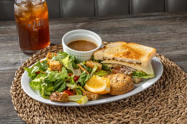 1/2 Sandwich & 1/2 House Salad