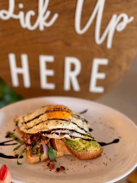 HALF ORDER BYO AVO TOAST