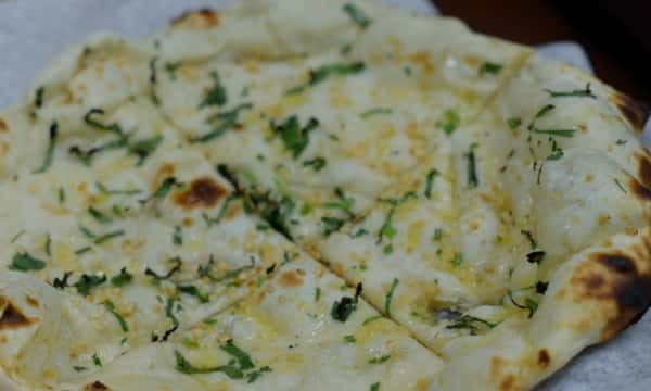 GARLIC CILANTRO NAAN