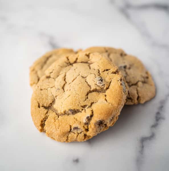 SEMI-SWEET CHOC CHIP COOKIE