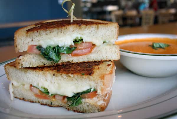 Homemade Tomato Basil Bisque 'n Grilled Cheese Sam-Wich