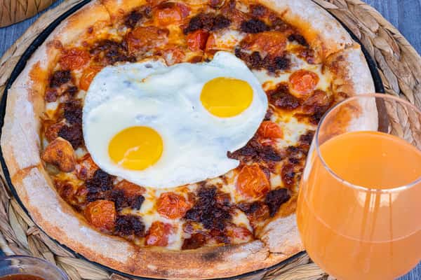 Breakfast Pizza Pie.jpg