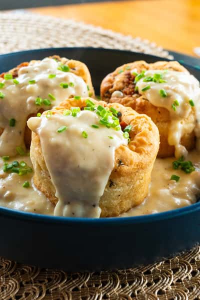 Bacon Biscuits 'n Gravy