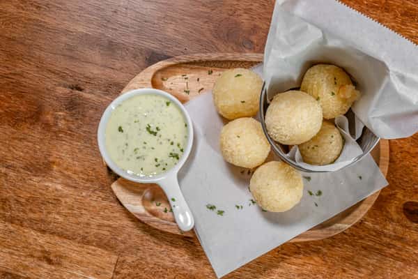 Bolitas de Yuca con Queso