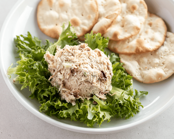House Chicken Salad & Crackers