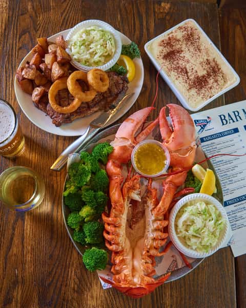 Dinner for two? We’ve got the whole thing covered. 🦞🥩🍷 Our Special for Two brings together an American Cut Steak, 2 lb. fresh lobster, delicious sides and dessert to share, plus a glass of wine or beer for each guest — all for $165. ✨
Bringing the little ones along? Make it a family night and add a kids meal for just $10 per child. 🙌
Surf, turf, sips and something sweet… what more could you ask for? 😉 Available now at both LUNCH Lobster Roll locations!
