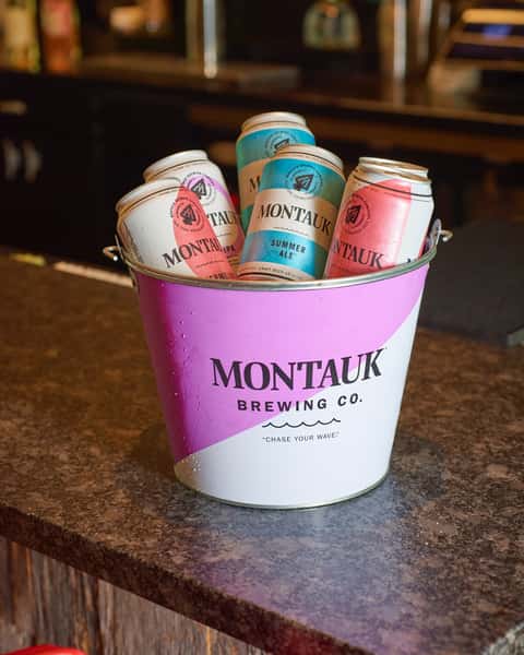 Fall tastes even better at The Roll! 🍂🍹🦞 We’re keeping the good times going with Fall Sips at The Roll, featuring drink specials all week long!

🍺 Monday: $6 Montauk Brew Co. drafts + $12 glasses of Wölffer Estate, Paumanok & Duck Walk wines
🌸 Thursday: $12 Whispering Angel drinks by the glass
🥂 Friday: Champagne Friday with Moët & Chandon
🍹 Saturday: $12 Montaukila Margaritas
🍎 Sunday: $10 Bellinis & Mimosas in fall flavors including Cranberry, Apple Cider, Pomegranate & Blood Orange

Pair your sip with a lobster roll and come see why summer never ends at The Roll. ☀️🦞🍂