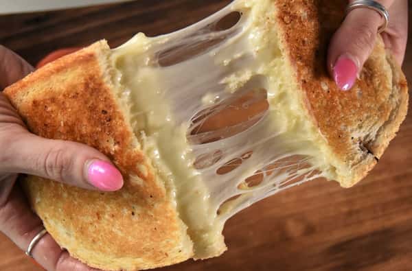 GRILLED 3 CHEESE PANINI
