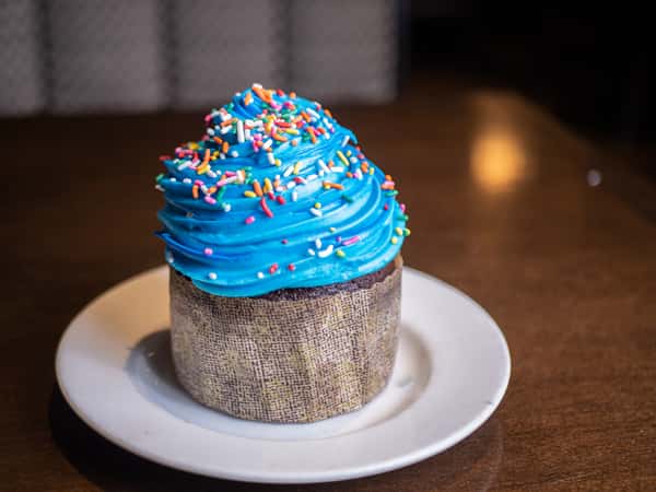 ChocolateCupcakeButterCreamFrosting_2