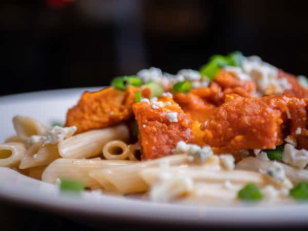 buffalo mac and cheese