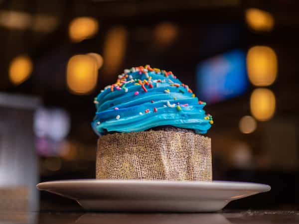 ChocolateCupcakeButterCreamFrosting_1