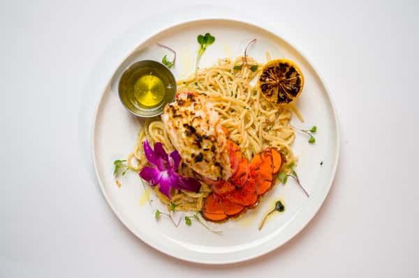 Lobster Tail & Garlic Pasta
